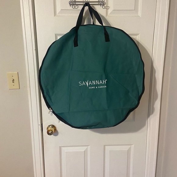 Savannah Home and Garden Other - Savannah Home & Garden Green Wreath Storage Bag